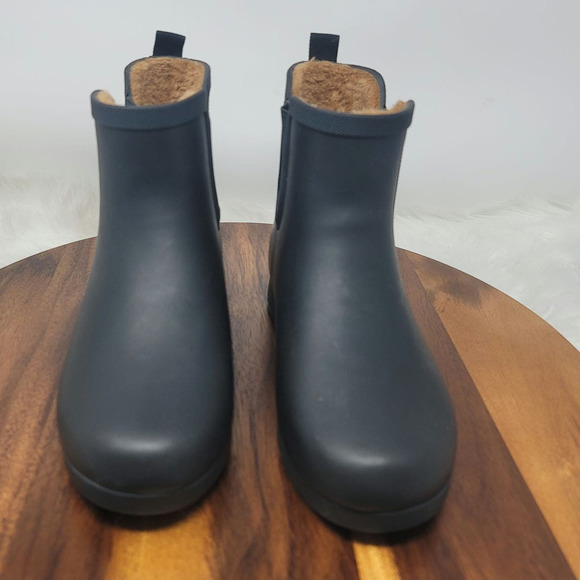 Chooka Plush Waterproof Bainbridge Chelsea Black Ankle Boot 8 - Picture 1 of 8